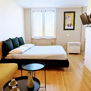 Apartment Dame, Milan