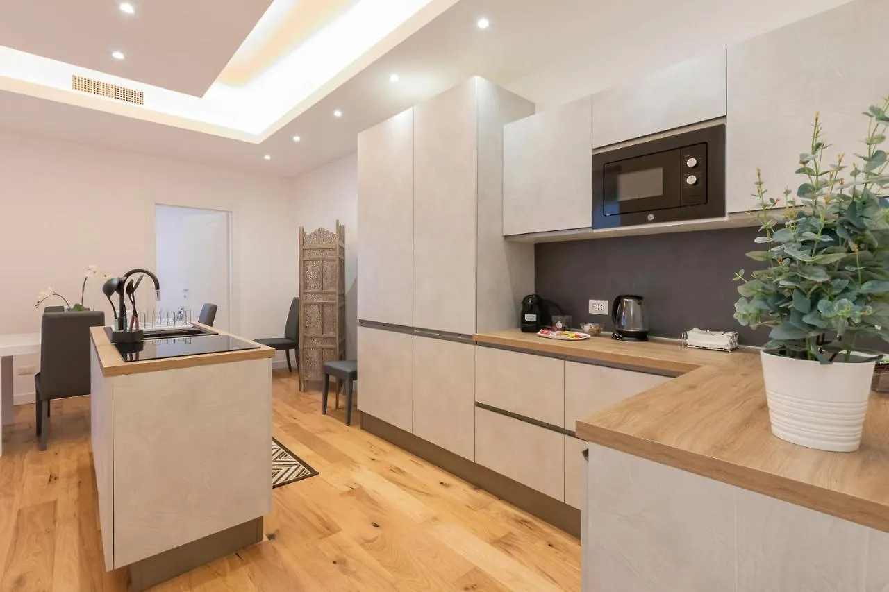Milan Center Apartment Studio - Porta Romana Włochy