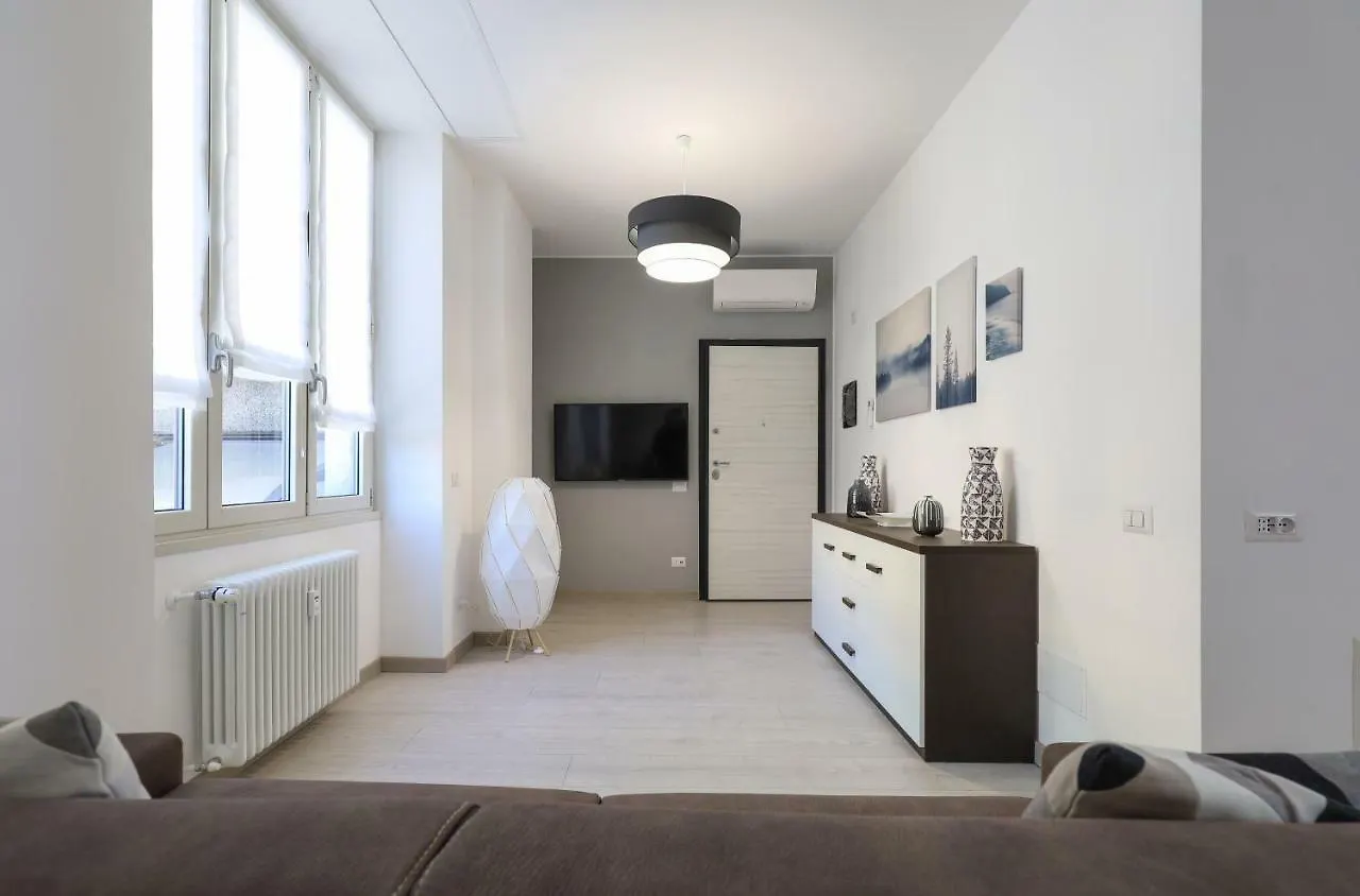 Milan Center Apartment Studio - Porta Romana Włochy